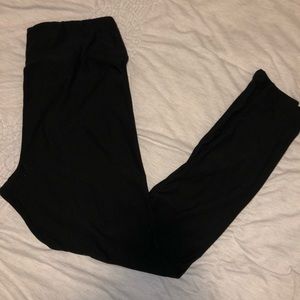 TC black Lularoe leggings